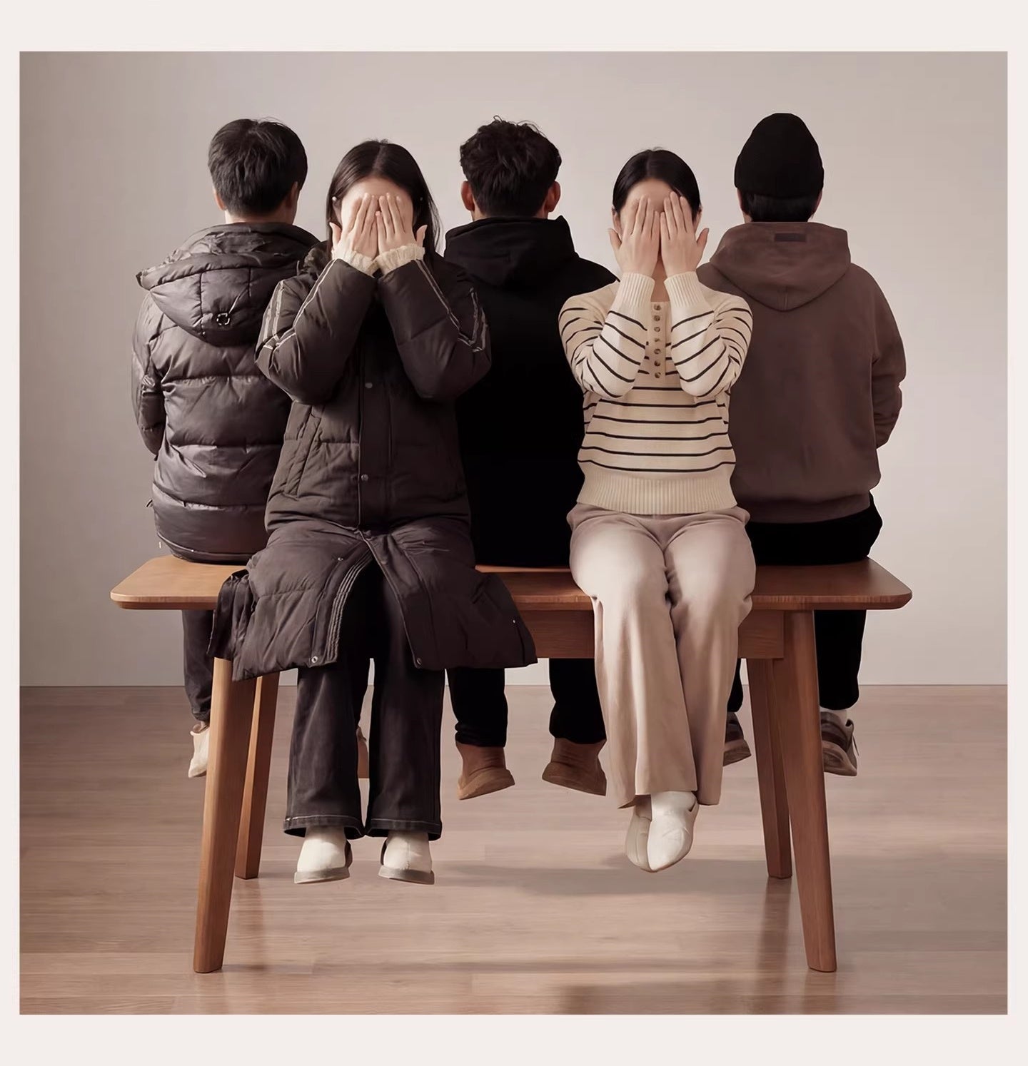 Solid Rubber Wood Expandable Folding Dining Table for Apartments